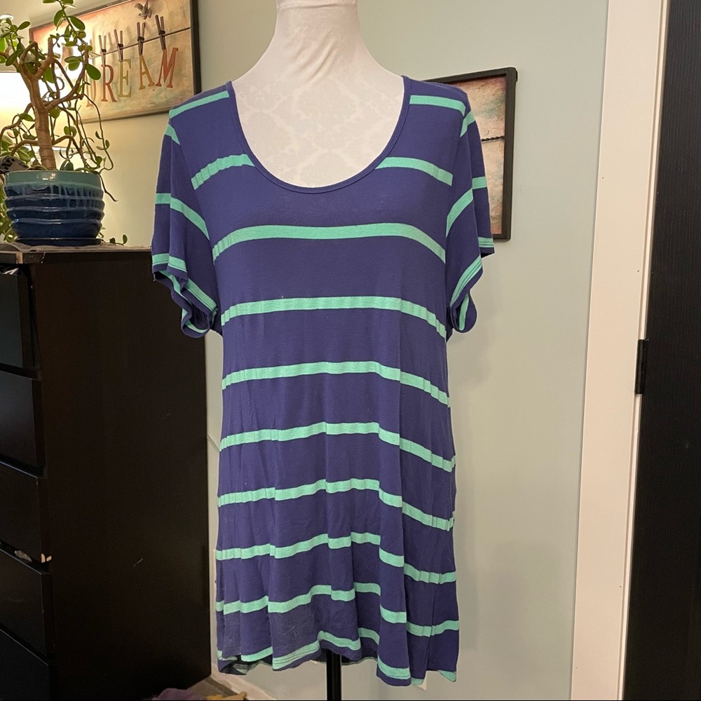 Lularoe Perfect T - Size Large